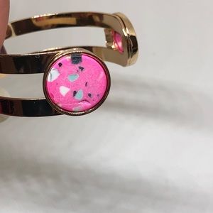✨🎀Cuff bracelet🎀✨$10